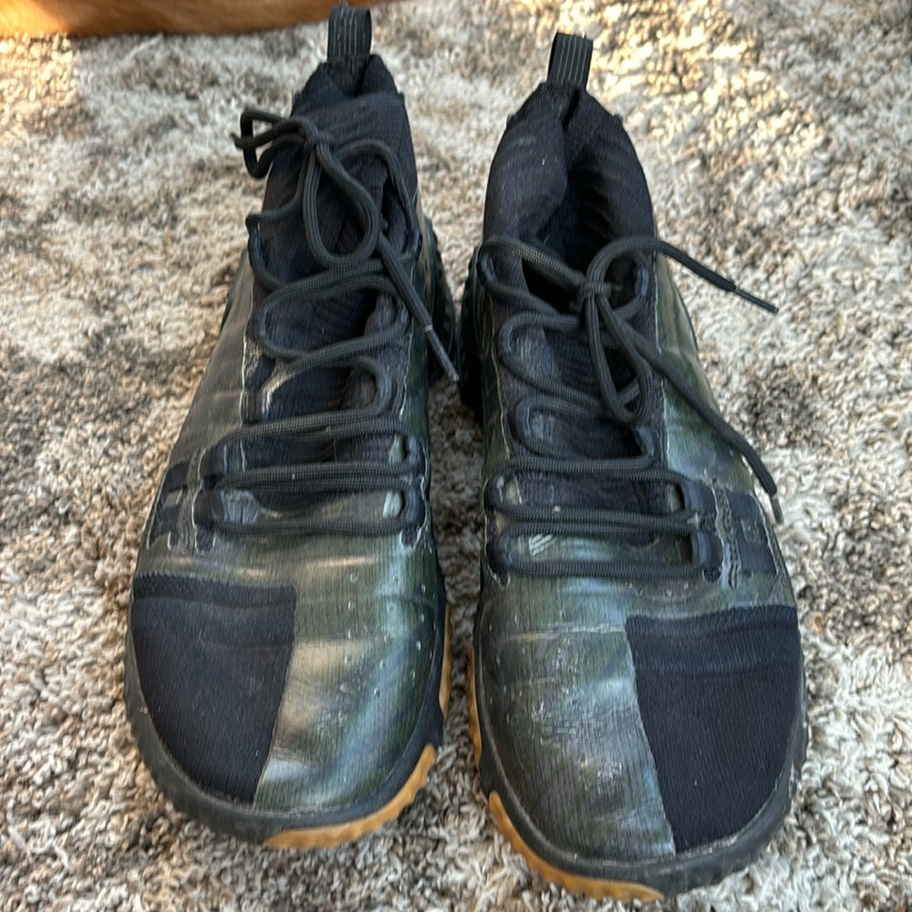 Under armour  the rock cross trainers